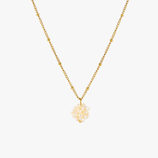 Tiny Pearls Necklace
