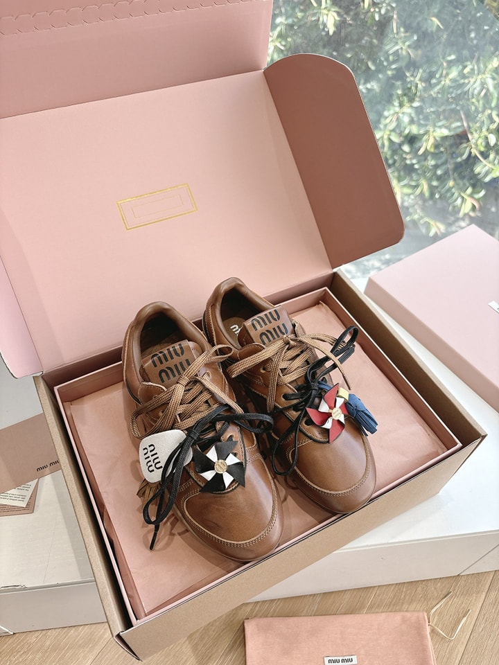 Miu Sneaker
