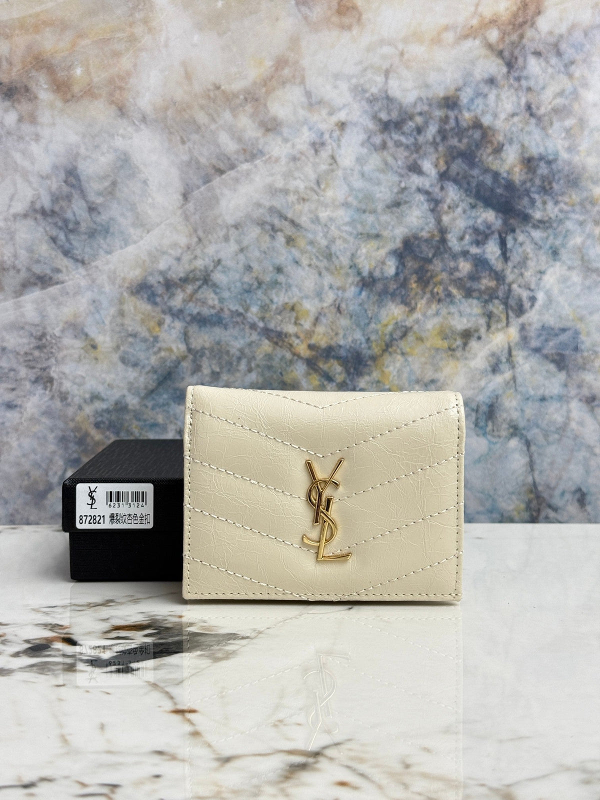 Compact Wallet With Iconic Chevron Quilted Overstiching