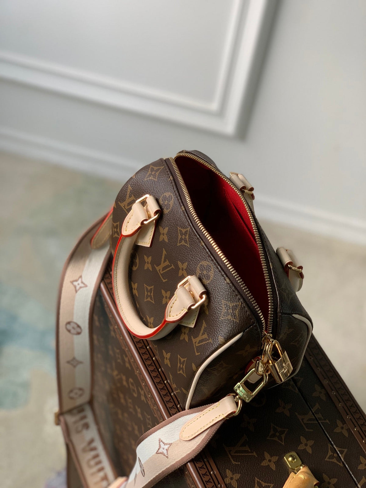 Serenityll™ 100060 Luxury Bag - 20.5 x 13.5 x 12.0 cm