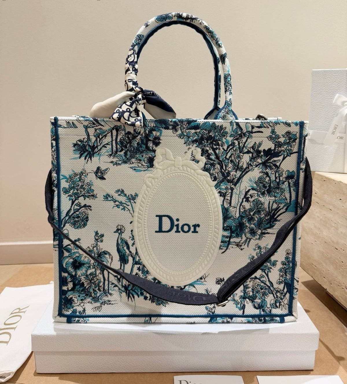 Serenityll™ 2001164 Luxury Bag