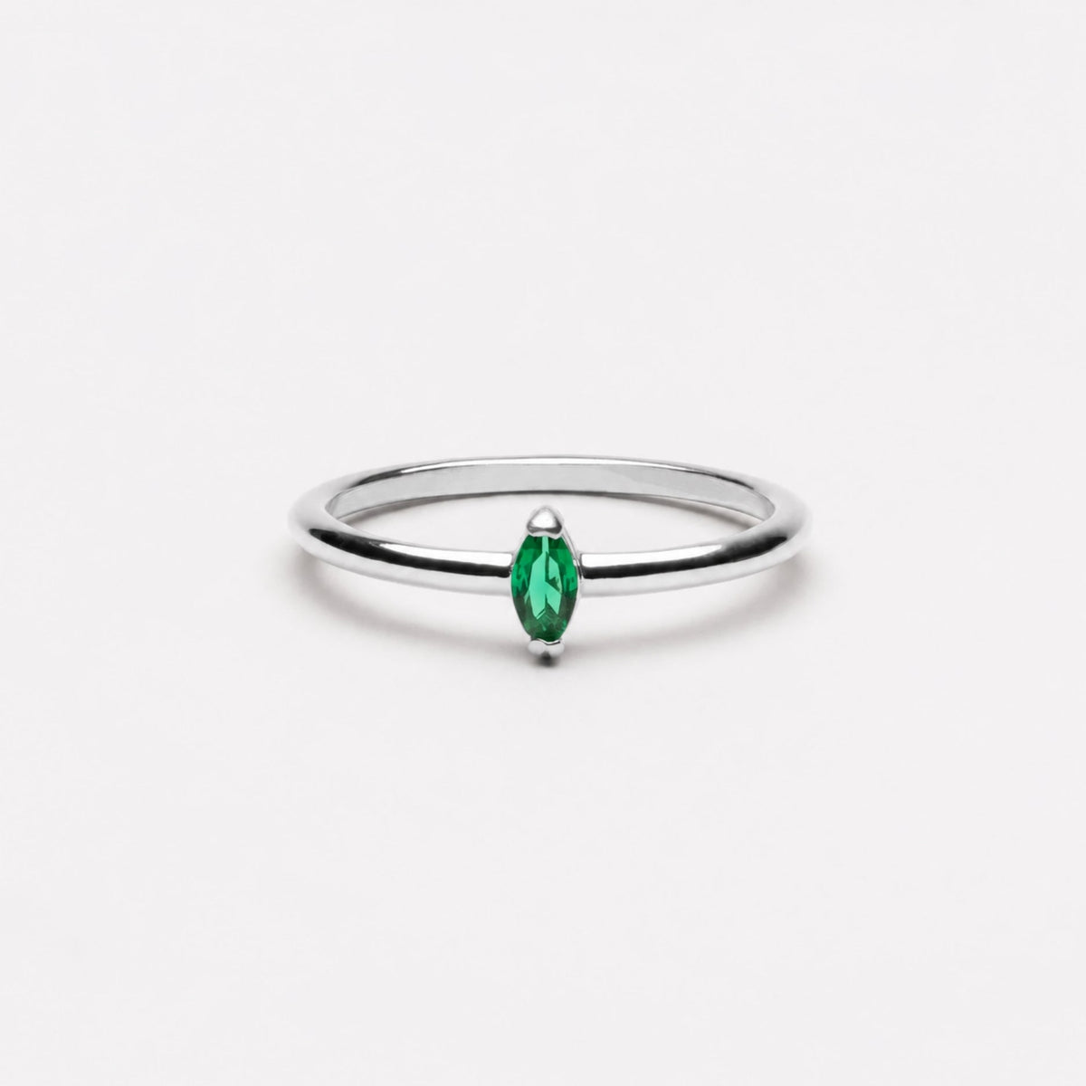 Dainty Emerald Ring
