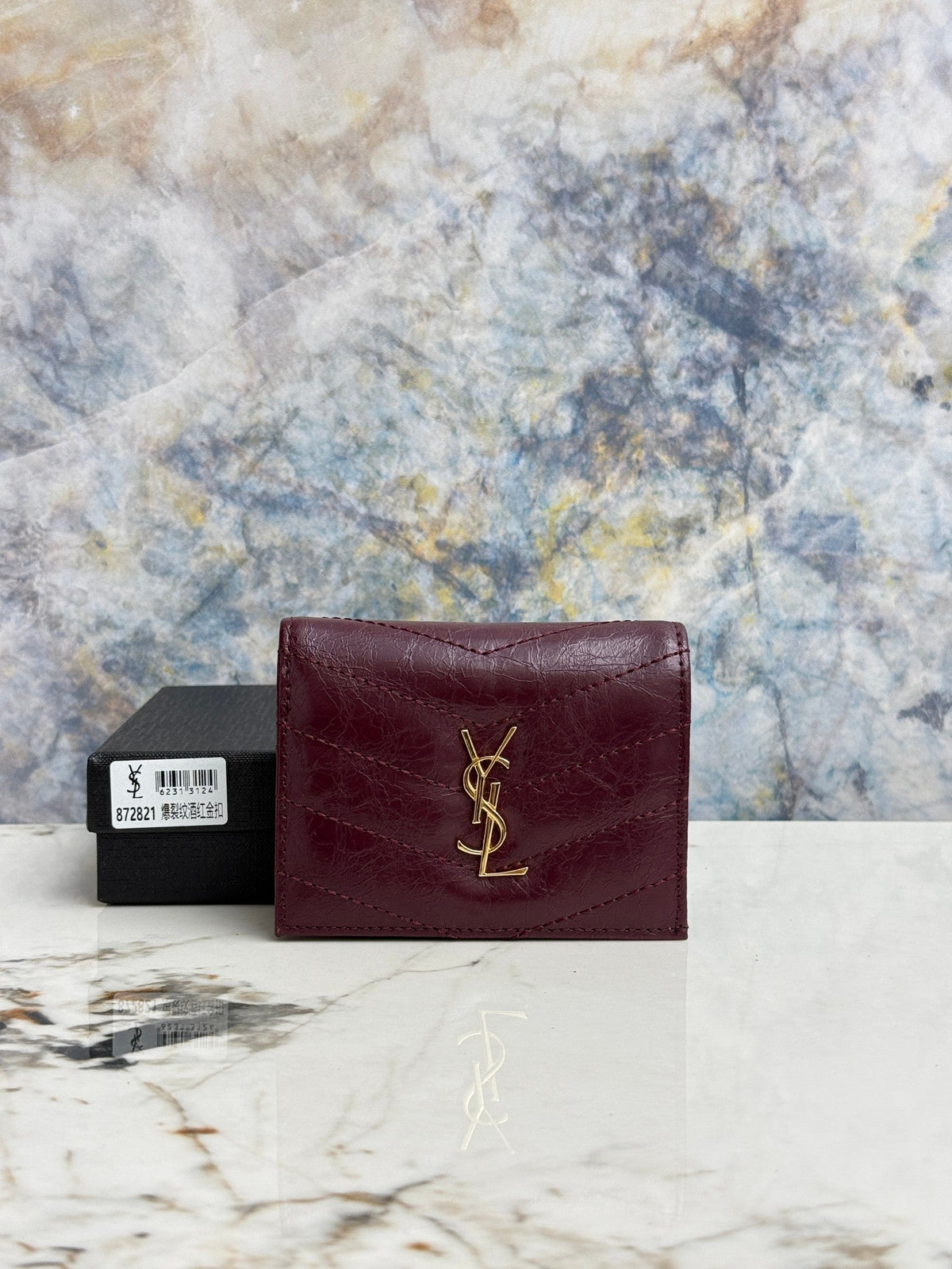 Compact Wallet With Iconic Chevron Quilted Overstiching