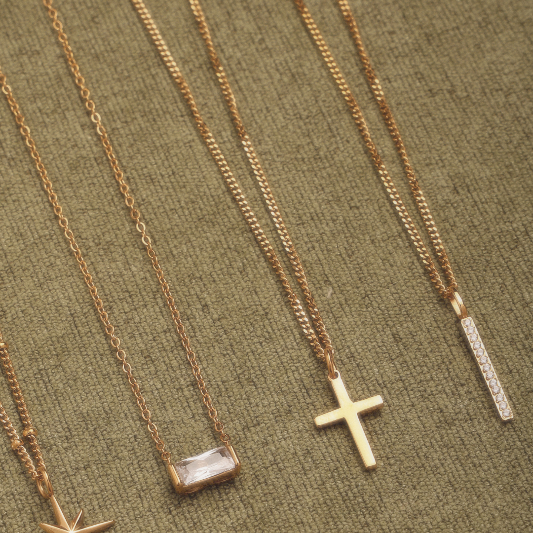 Sparkling Bar Necklace